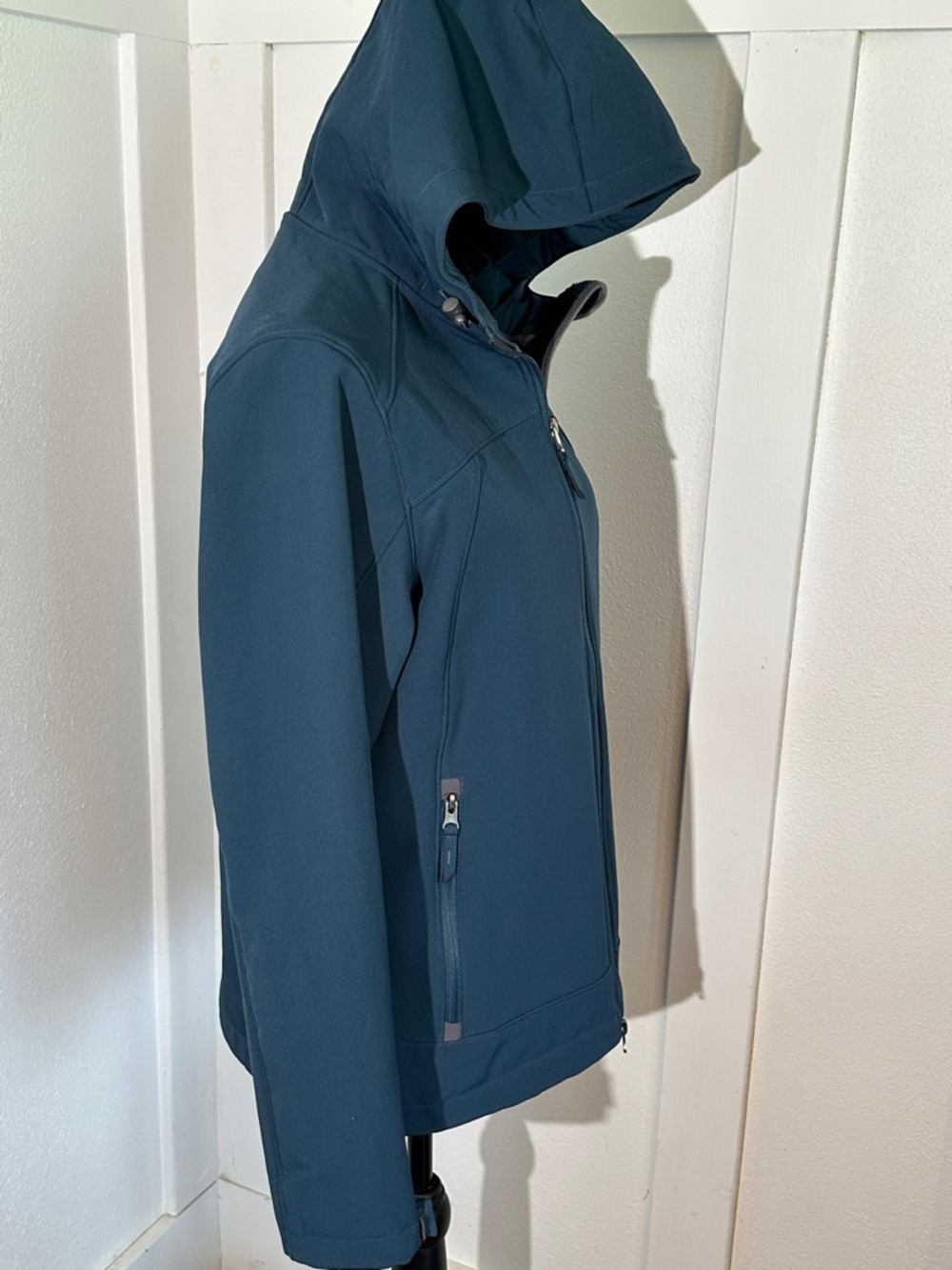 Free Country - Women’s Blue Hooded Softshell Jacket. Size M - Picture 6 of 10